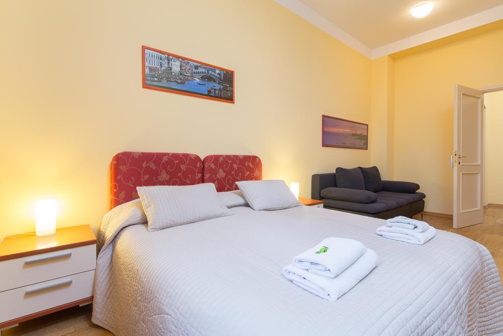 Lounge Hotel