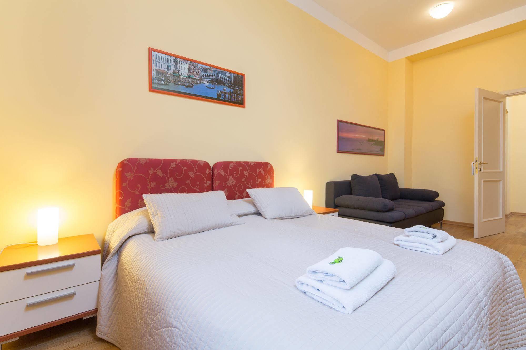 Lounge 3*